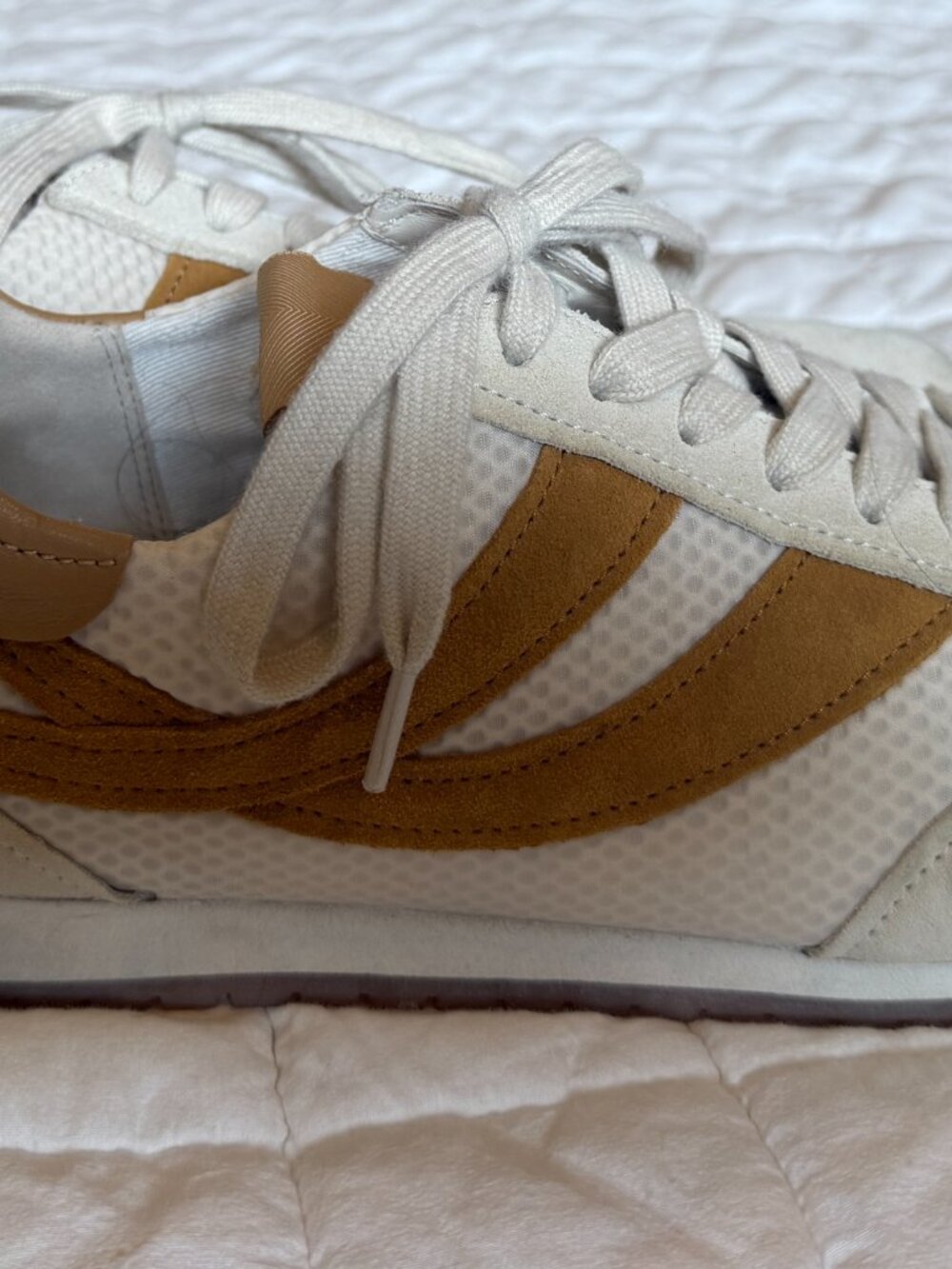 Vince Oasis Runner Sneaker 8 - Picture 3 of 9